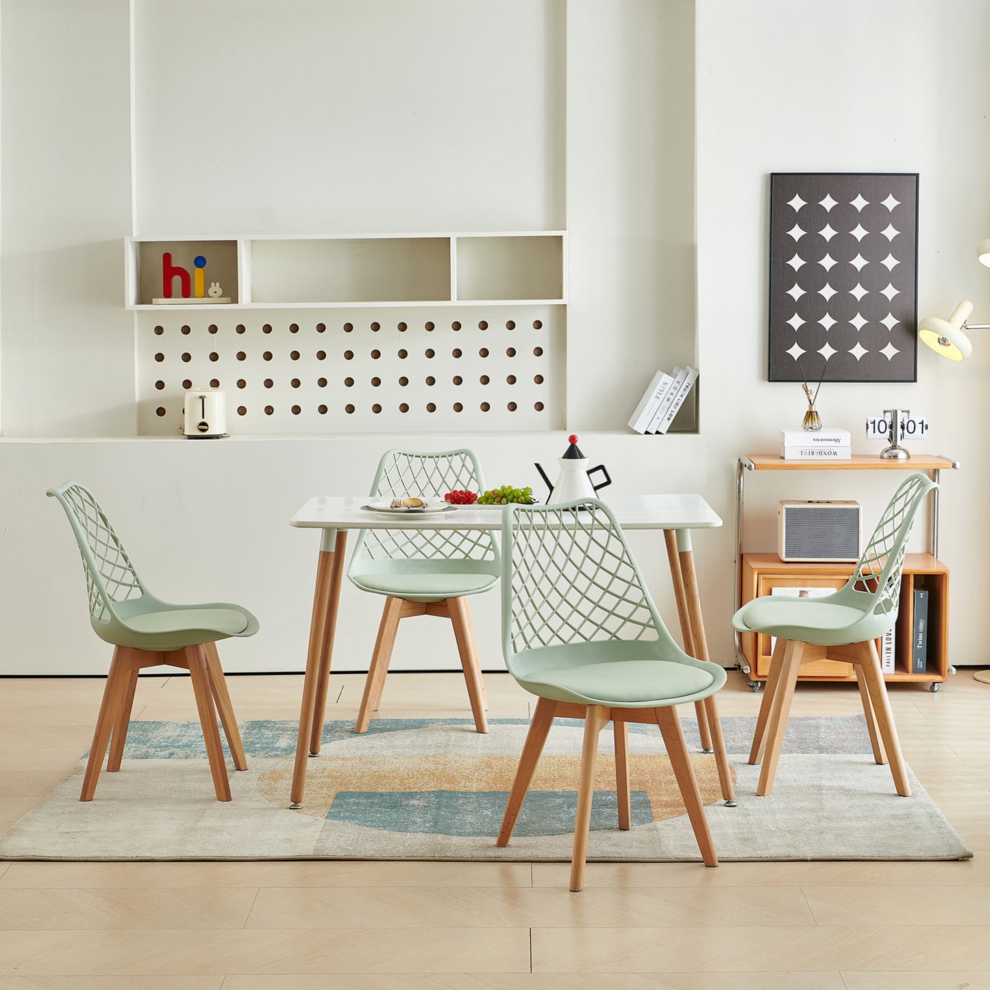 LEYDEN Moderne, door tulpen geïnspireerde eetkamerstoelen met opengewerkte rugleuning - Beukenhouten poten, set van 2/4 - Lichtgrijsblauw/ijsgroen